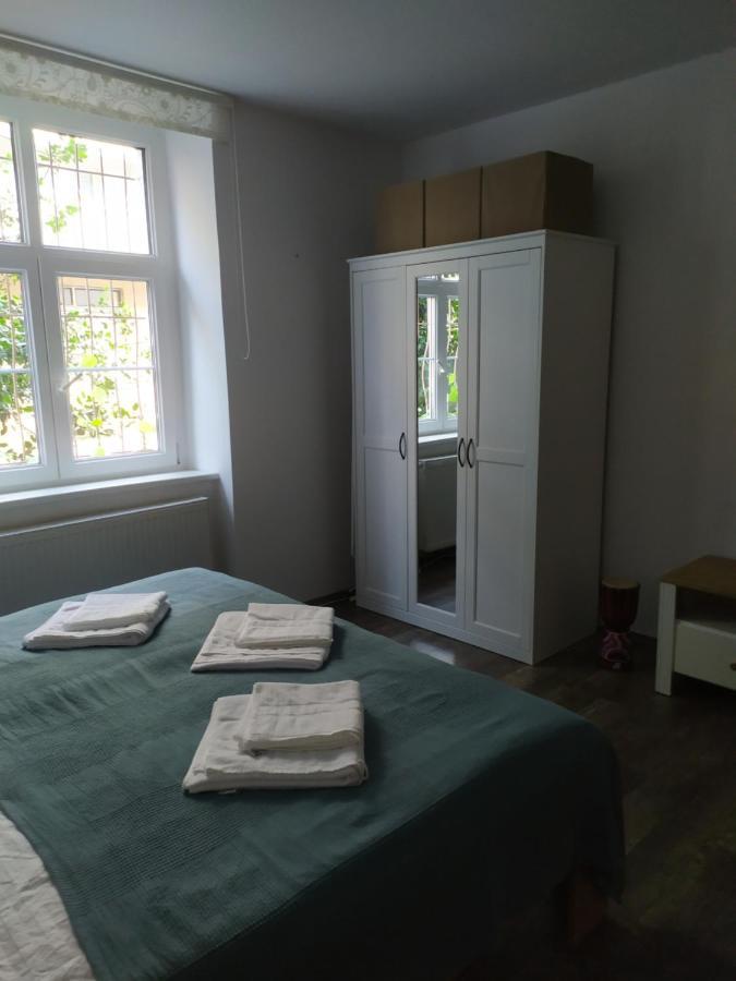 Pisqor Apartment - Self Check-In Братислава Екстериор снимка